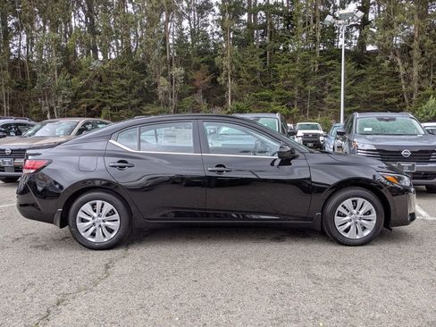 New 2025 Nissan Sentra S image 4