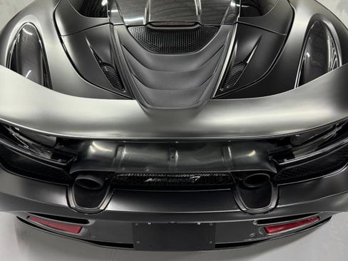 Used 2020 McLaren 720S Spider image 24