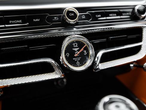 Used 2024 Bentley Flying Spur W12 image 47