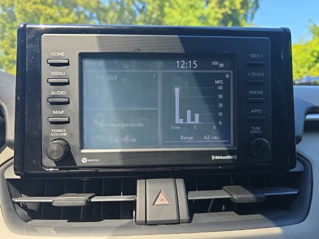 Used 2020 Toyota RAV4 XLE w/ Convenience Package FWD image 19