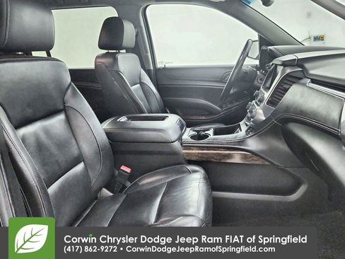 Used 2017 Chevrolet Suburban LT image 34