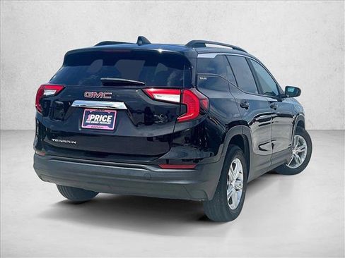 Used 2023 GMC Terrain SLE w/ Driver Convenience Package FWD image 2