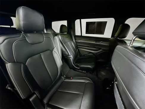 Used 2025 Jeep Grand Cherokee L Limited w/ Black Appearance Package image 11