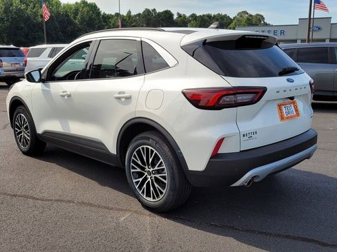 Used 2024 Ford Escape SE image 8