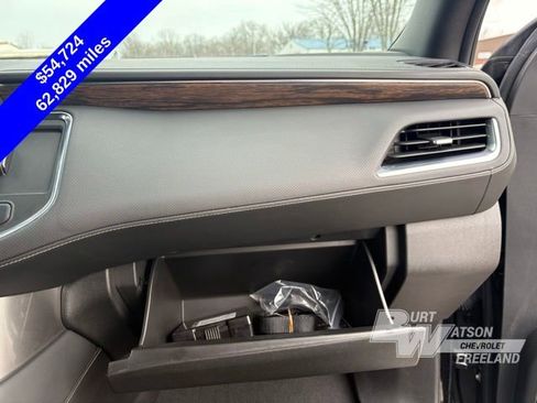 Used 2024 Chevrolet Suburban Premier w/ Premium Package 2 AWD/4WD image 36