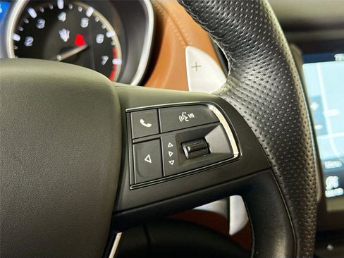 Used 2019 Maserati Levante S GranSport image 23