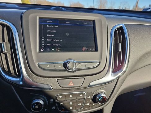 Used 2020 Chevrolet Equinox LT AWD/4WD image 17