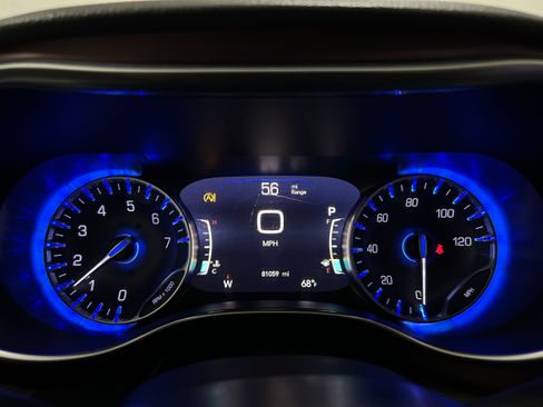 Used 2019 Chrysler Pacifica Limited FWD image 18