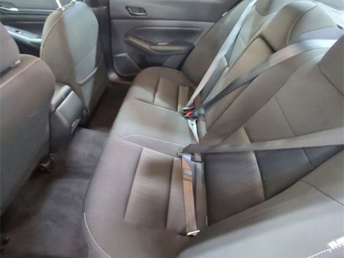 Used 2025 Nissan Altima 2.5 SV image 23