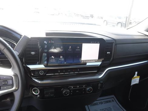 Used 2024 Chevrolet Silverado 3500 LT image 22