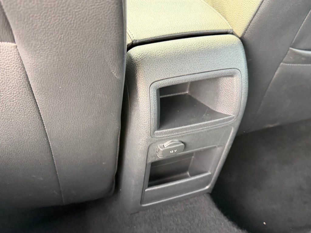 Used 2017 Volkswagen Jetta SE FWD image 16
