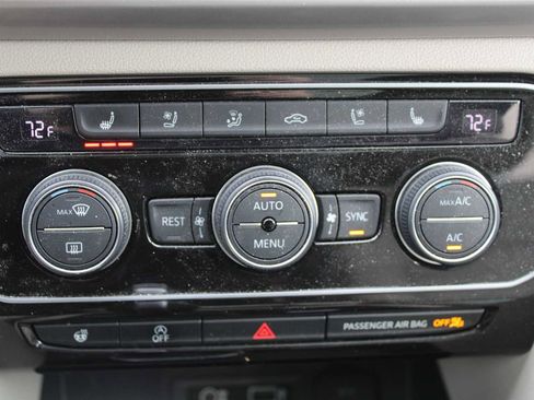 Used 2019 Volkswagen Atlas SEL Premium image 20