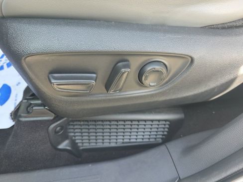 Used 2024 Toyota Sienna XLE image 22