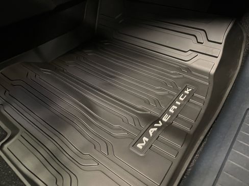 New 2025 Ford Maverick XLT w/ Equipment Group 301A image 21