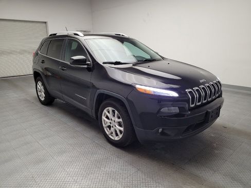 Used 2018 Jeep Cherokee Latitude image 13