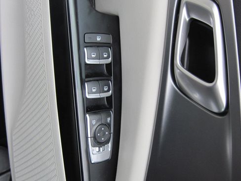 Used 2024 Kia Carnival LX FWD image 10
