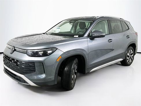 New 2025 Volkswagen Tiguan S image 2