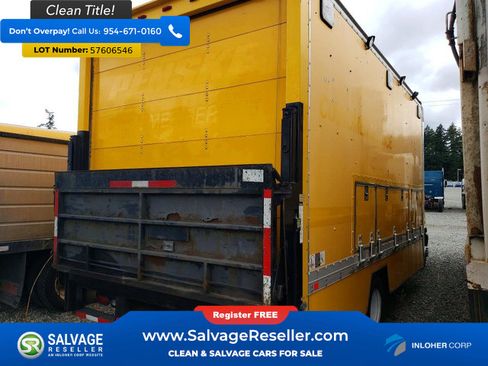 Used 2014 GMC Savana 3500 Extended RWD image 4