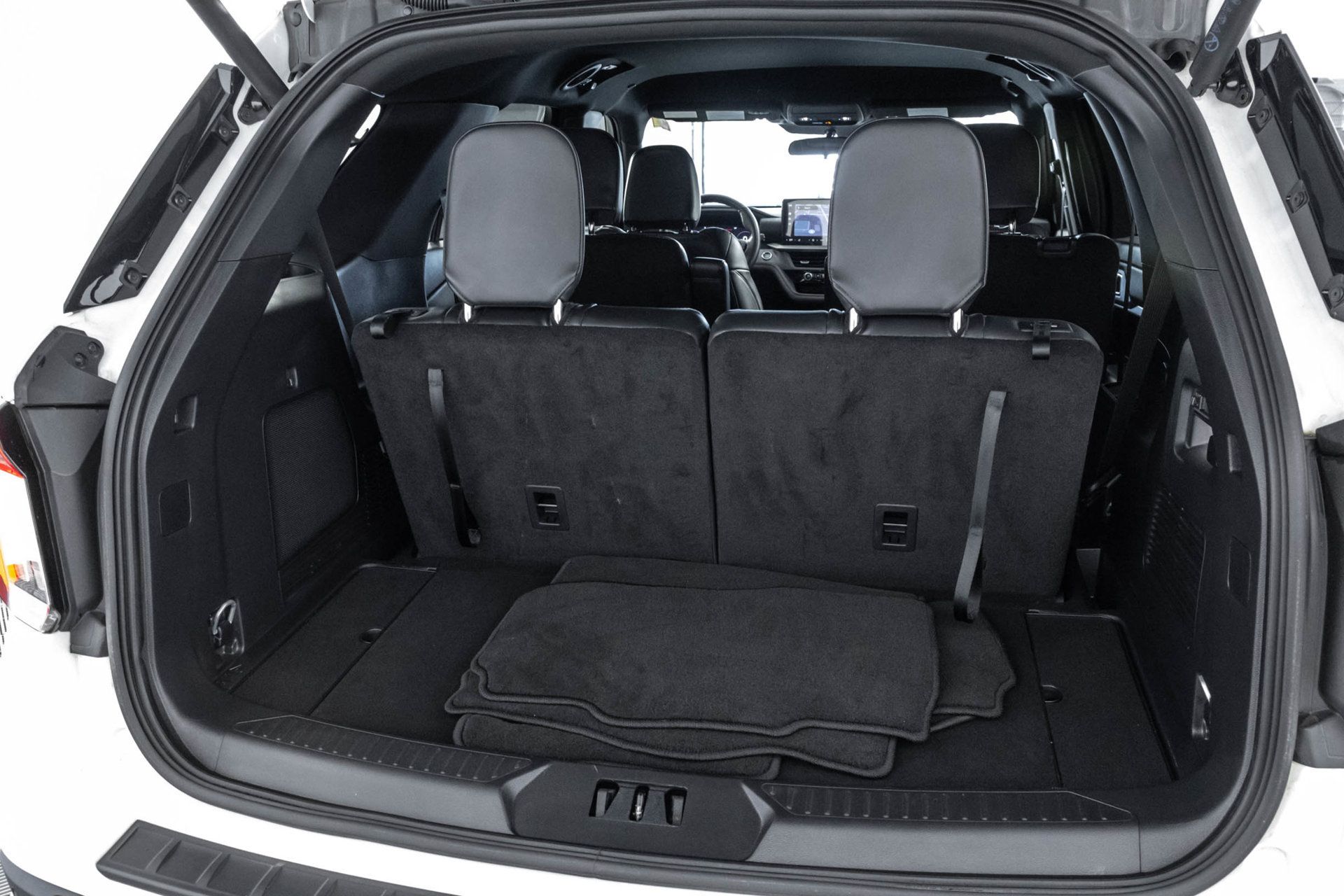Used 2025 Ford Explorer ST-Line AWD/4WD image 39