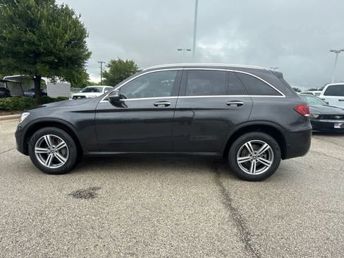 Used 2021 Mercedes-Benz GLC 300 image 2