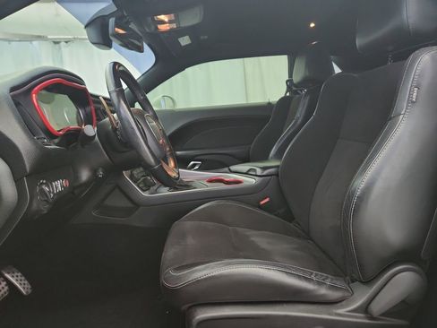 Used 2019 Dodge Challenger GT w/ Plus Package image 11