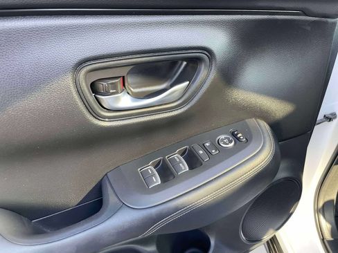 Used 2024 Honda HR-V EX-L image 17