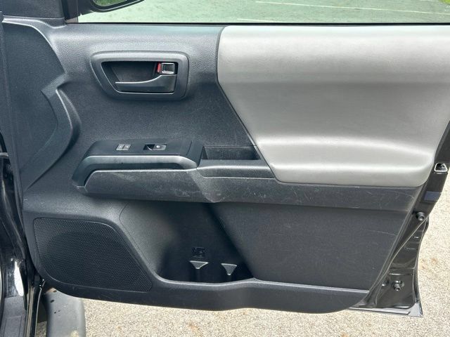 Used 2020 Toyota Tacoma SR w/ SX Package AWD/4WD image 29