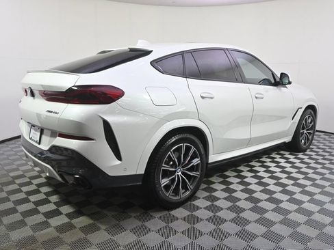 Used 2022 BMW X6 xDrive40i w/ M Sport Package AWD/4WD image 7