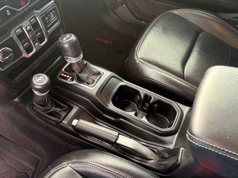 Used 2021 Jeep Wrangler Unlimited Sahara image 22