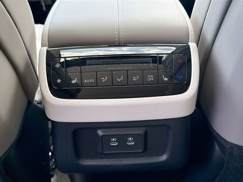 Certified 2026 INFINITI QX60 Luxe w/ Cargo Package FWD image 28