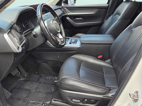 Certified 2025 MAZDA CX-70 3.3 Turbo w/ Preferred Package AWD/4WD image 11
