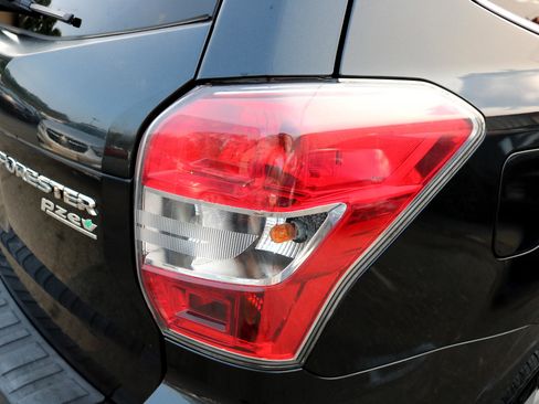 Used 2014 Subaru Forester 2.5i Limited image 8