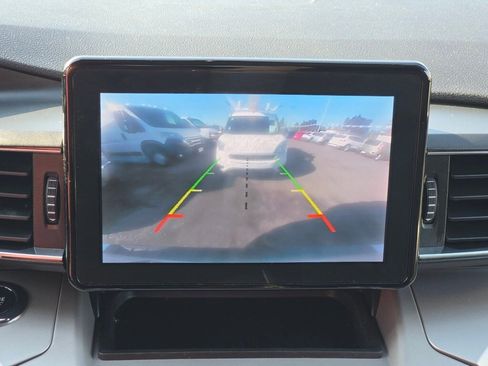 Used 2023 Ford Explorer XLT w/ Equipment Group 202A image 14