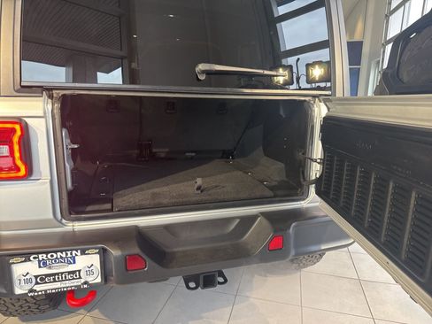 Used 2024 Jeep Wrangler Rubicon image 15