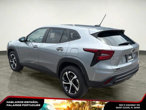 Used 2024 Chevrolet Trax RS w/ Driver Confidence Package FWD image 4