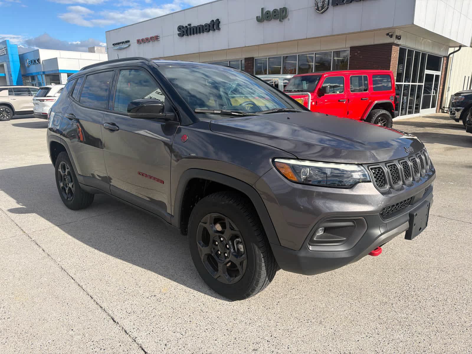 Used 2024 Jeep Compass Trailhawk w/ Trailhawk Elite Group AWD/4WD image 4