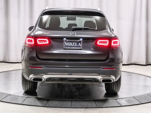 Used 2022 Mercedes-Benz GLC 300 image 3
