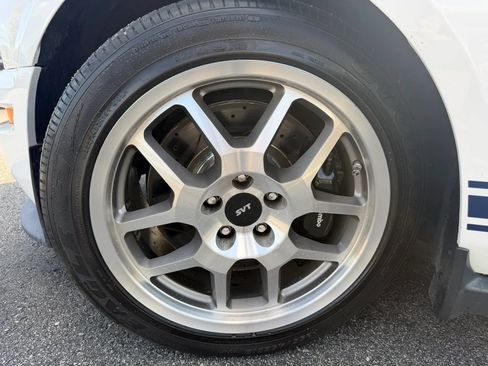 Used 2007 Ford Mustang Shelby GT500 RWD image 32