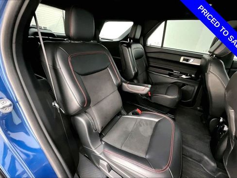 Used 2023 Ford Explorer ST-Line w/ Class IV Trailer Tow Package image 35