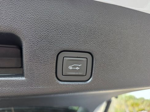 New 2026 Chevrolet Traverse Z71 w/ Enhanced Driving Package image 26