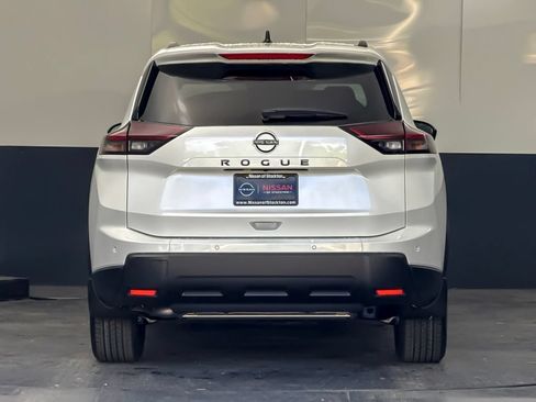 Used 2026 Nissan Rogue Dark Armor FWD image 4