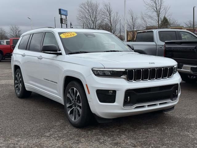Used 2021 Jeep Grand Cherokee L Overland w/ Luxury Tech Group IV AWD/4WD image 4