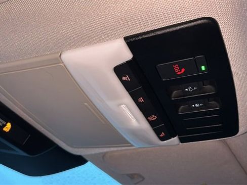 Used 2022 Nissan Pathfinder Platinum w/ Cargo Package image 23