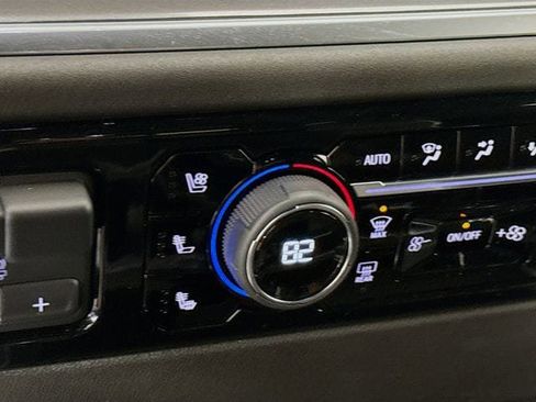 Used 2024 Chevrolet Silverado 3500 High Country image 23