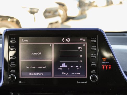 Used 2020 Toyota C-HR XLE FWD image 14