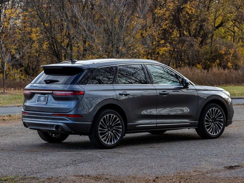 Used 2021 Lincoln Corsair Reserve AWD/4WD image 4