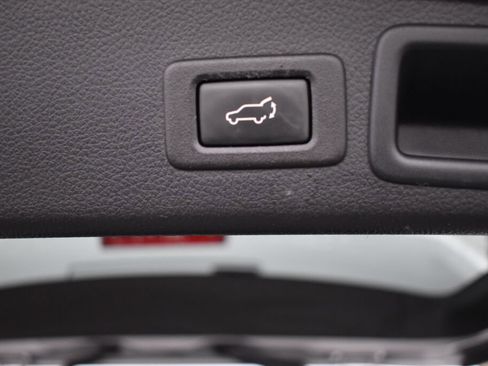 Used 2015 Subaru Forester 2.5i Limited image 31