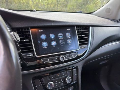 Used 2019 Buick Encore Preferred image 3