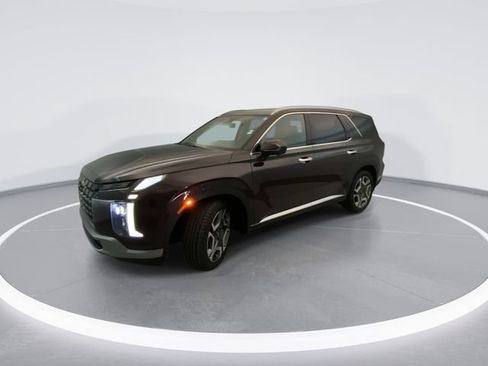 Used 2023 Hyundai Palisade Limited w/ Cargo Package AWD/4WD image 2