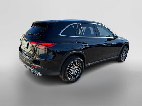 Certified 2025 Mercedes-Benz GLC 300 image 5